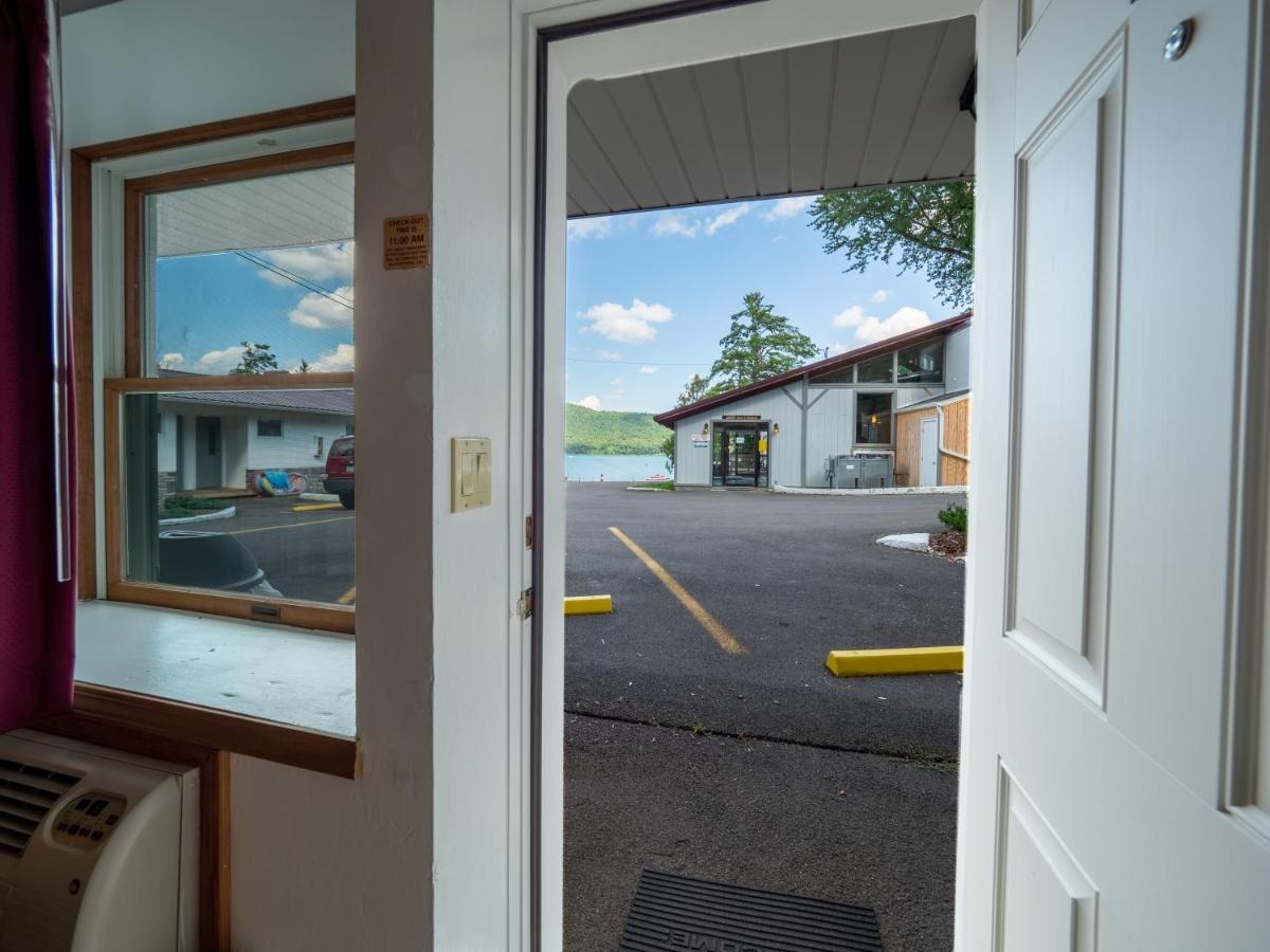 Lake 'N Pines Motel Cooperstown Exterior photo